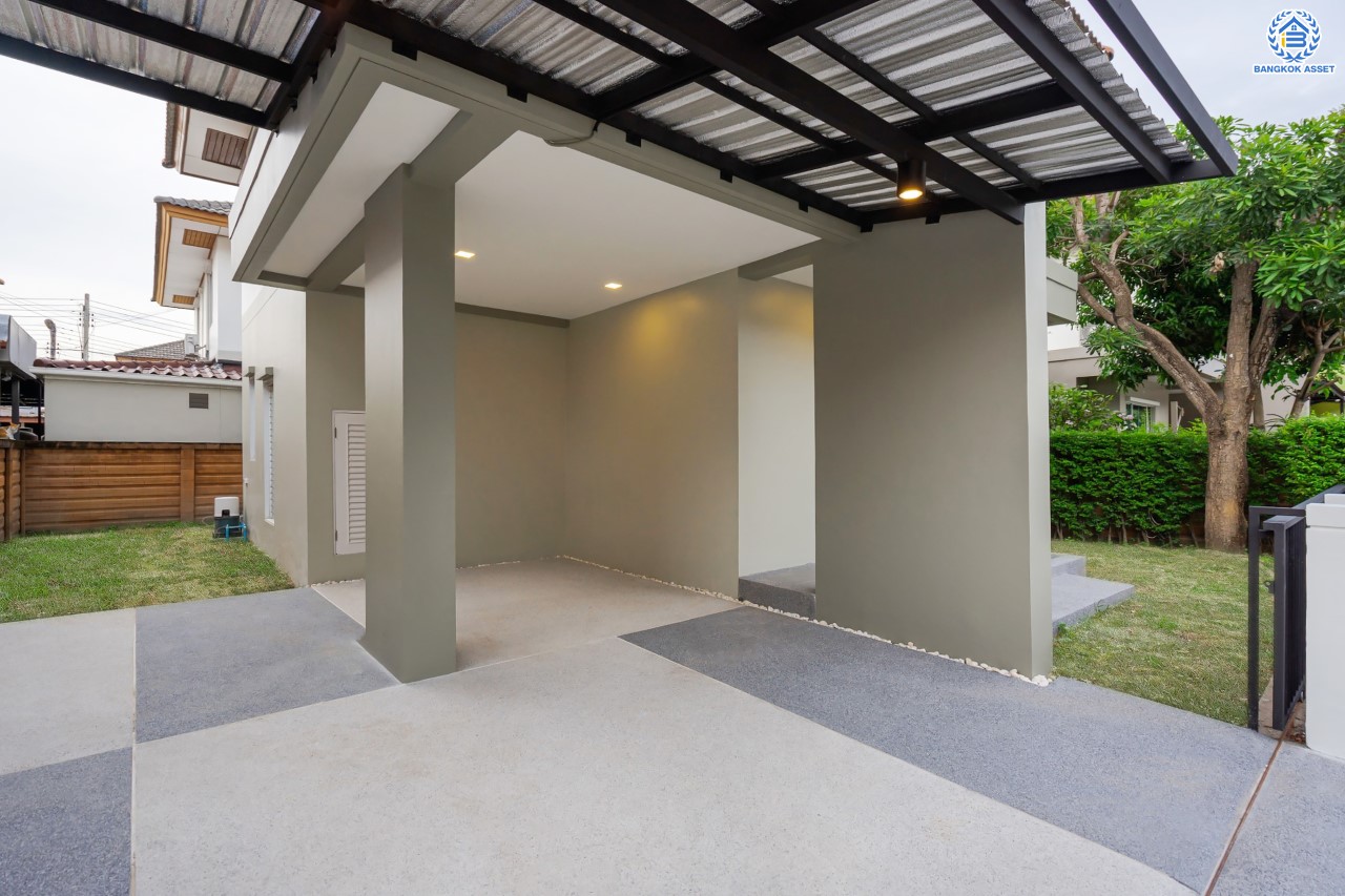 บ้านเดี่ยวมือสองนนทบุรี ม.ฮาบิเทีย ราชพฤกษ์-345 จากแบรนด์คุณภาพ Sansiri เนื้อที่ 50 ตร.ว. ฟังก์ชัน 3 ห้องนอน 2 ห้องน้ำ จอดรถได้ 2 คัน บนทำเลติดถนนใหญ่ 345 พร้อมเชื่อมสู่ราชพฤกษ์, แจ้งวัฒนะ และติวานนท์ ฯลฯ ได้อย่างรวดเร็ว ใกล้ทางด่วน "ศรีสมาน" และรายล้อมด้วยสิ่งอำนวยความสะดวกครบ